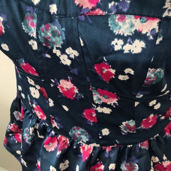 American Eagle floral strapless top XS - Picture 5 of 9